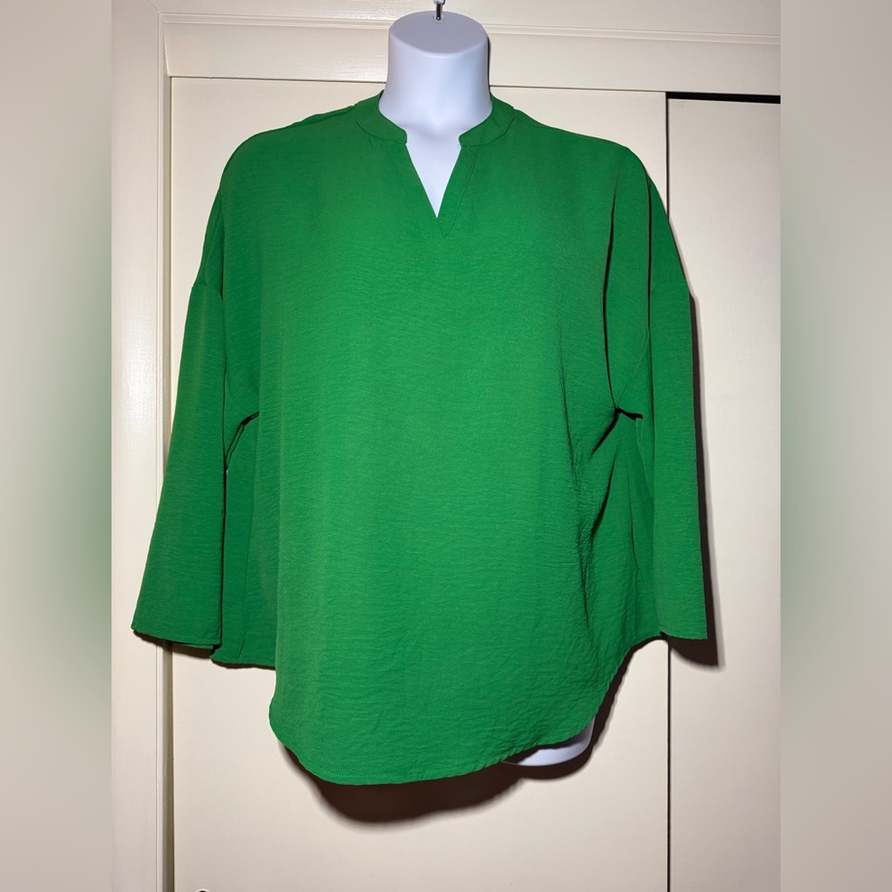 Bright Kelly Green Split-Neck Blouse size 1X